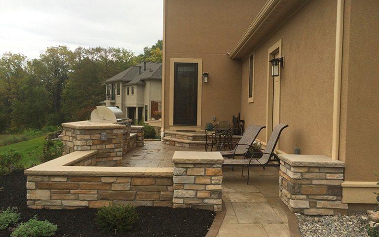 outdoor-grill-and-stone-walll_800x500